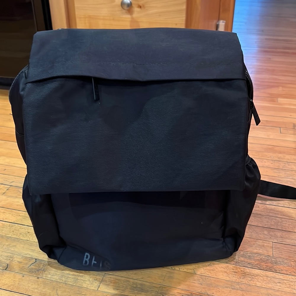 Beis the ultimate diaper backpack